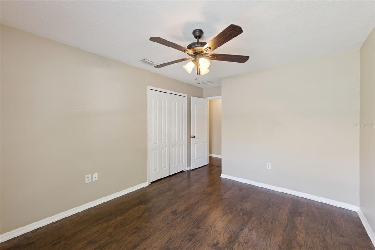 1106 NATURAL OAKS DRIVE — photo 17 of 36