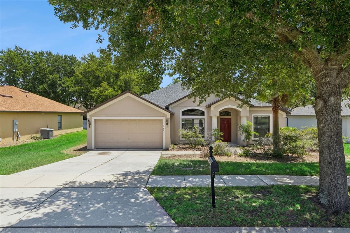 1106 NATURAL OAKS DRIVE — photo 2 of 36