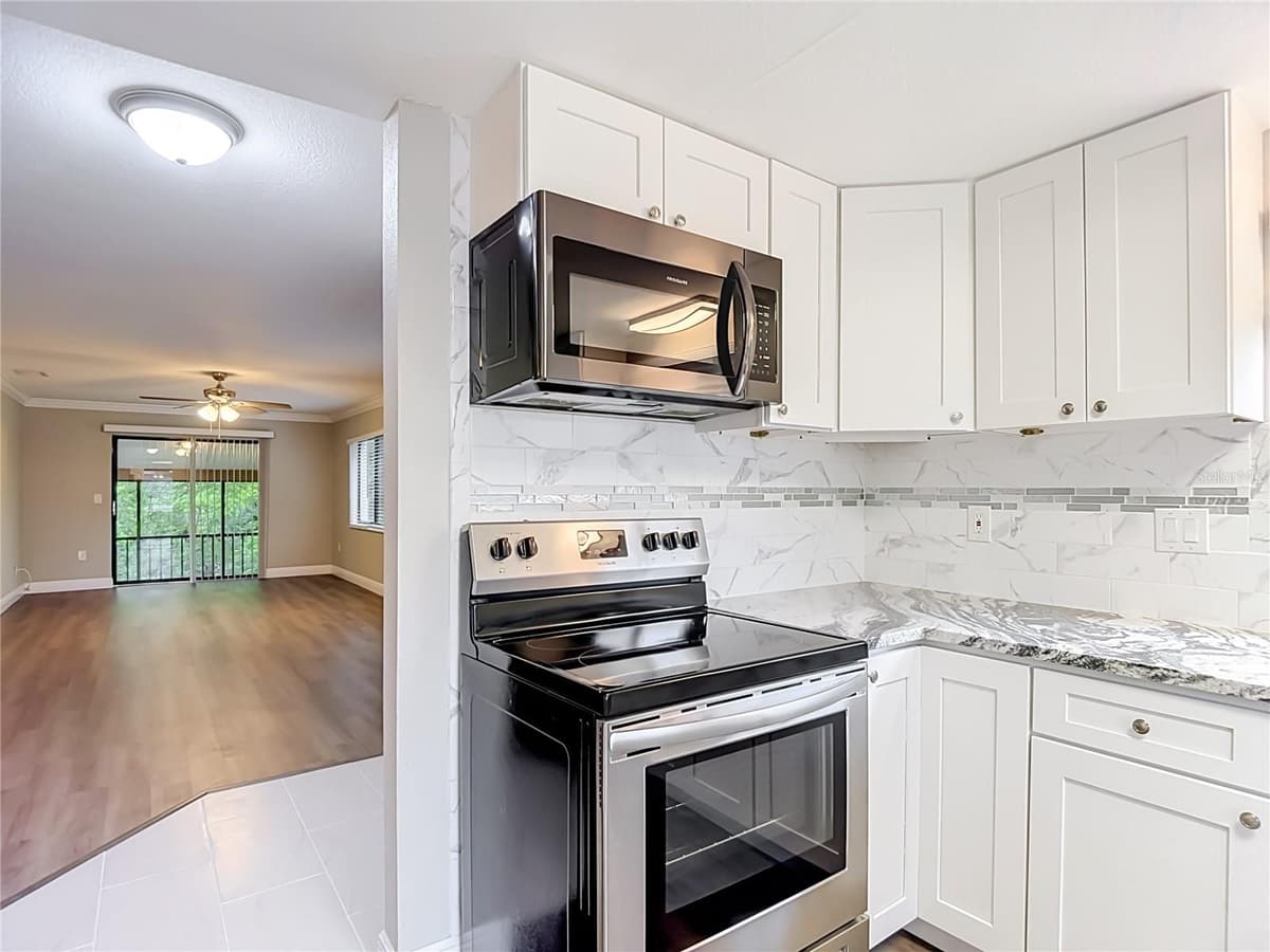 12308 EAGLESWOOD DRIVE — photo 15 of 79