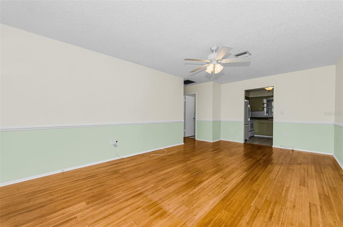 830 CAMBRIDGE COURT — photo 11 of 49