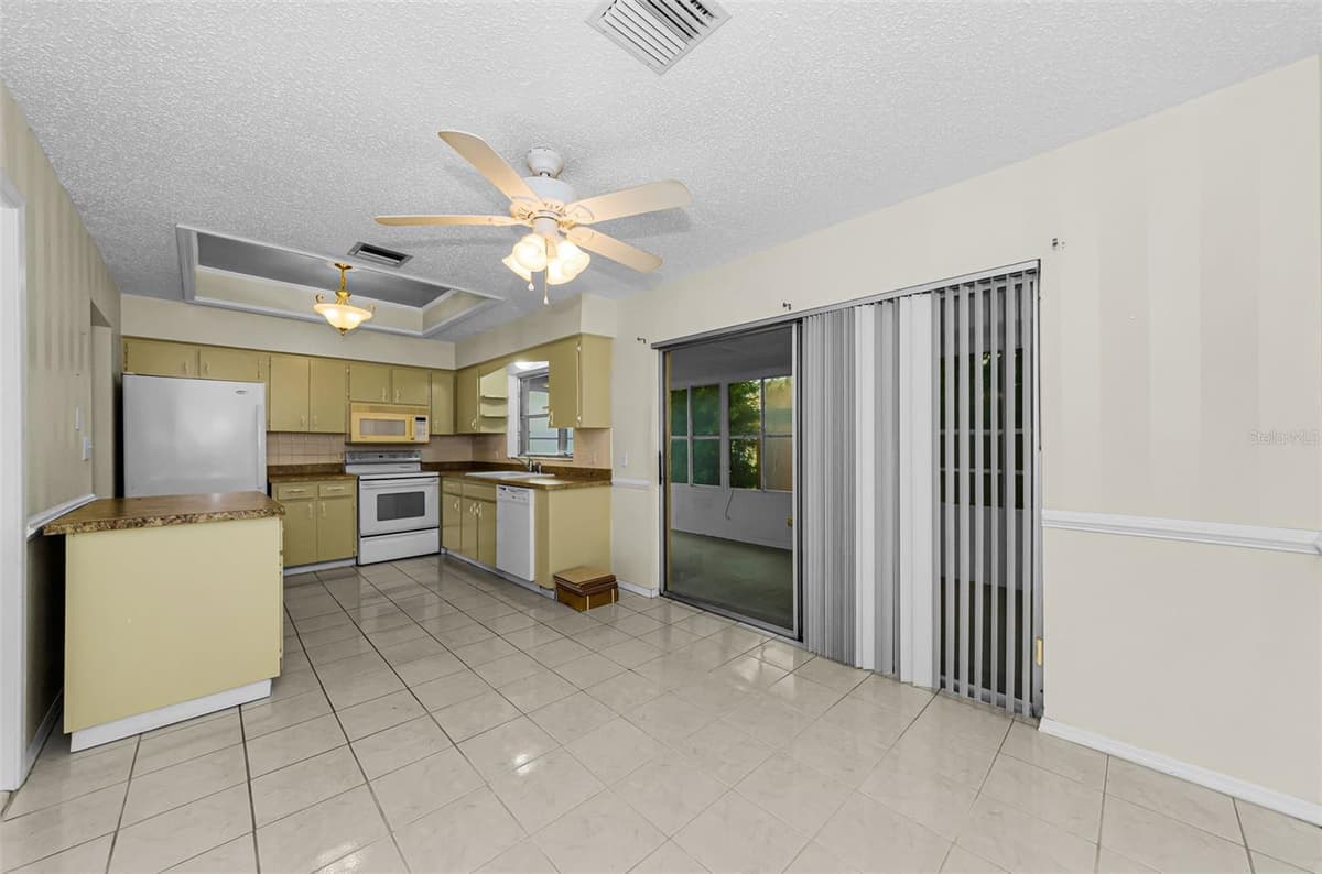 830 CAMBRIDGE COURT — photo 17 of 49