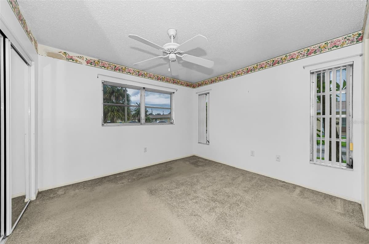 830 CAMBRIDGE COURT — photo 19 of 49