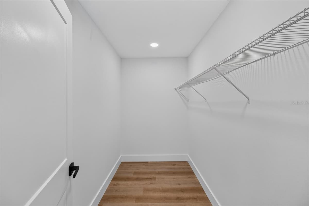 599 WOODLAND DRIVE — photo 27 of 58