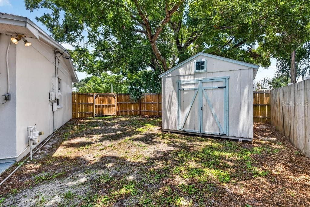 4601 CLARK AVENUE — photo 36 of 38