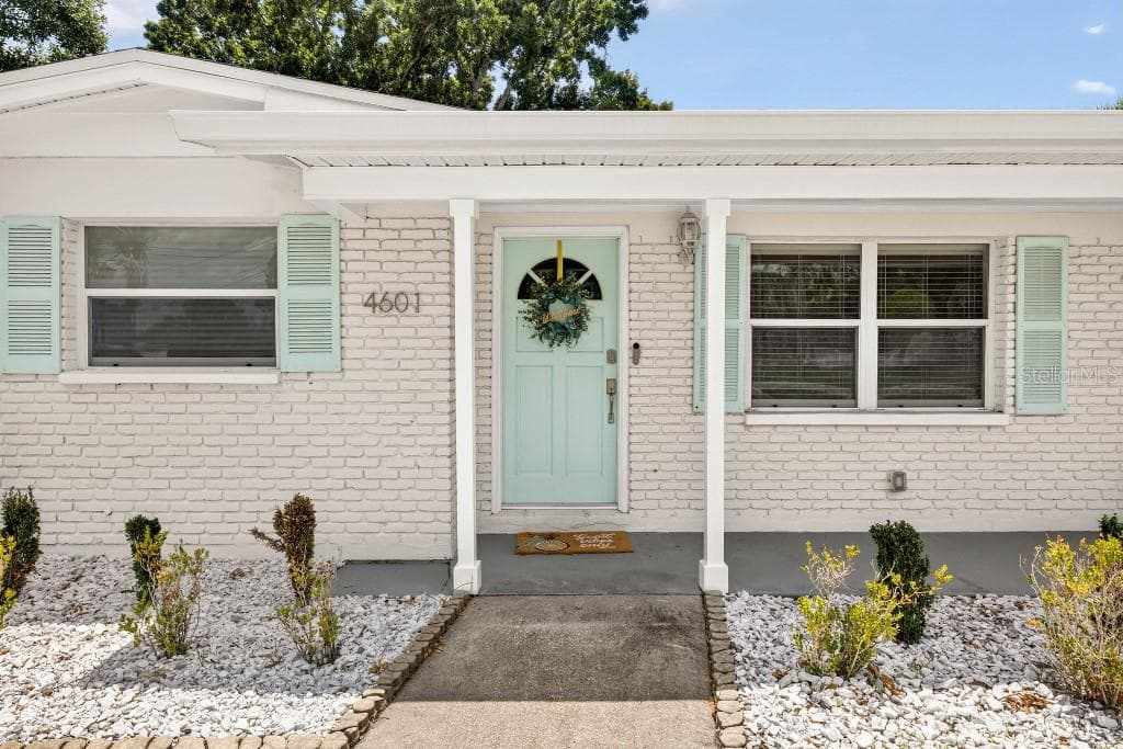 4601 CLARK AVENUE — photo 3 of 38