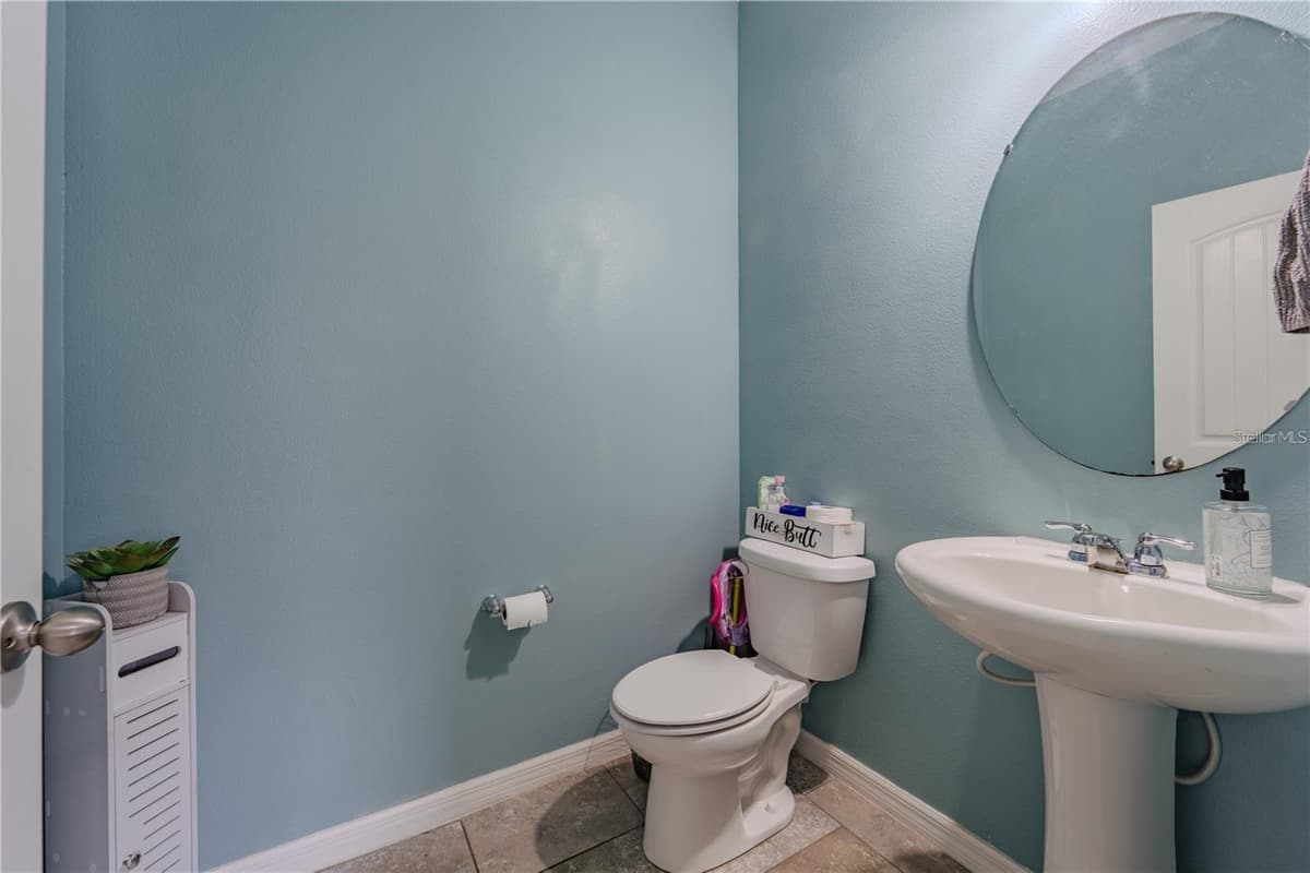 4024 BLAZEWATER COURT — photo 27 of 38