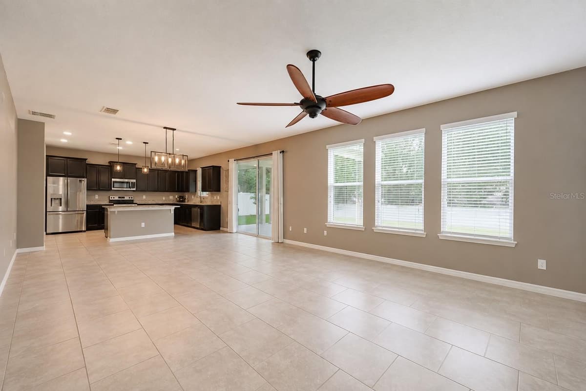 4024 BLAZEWATER COURT — photo 9 of 38