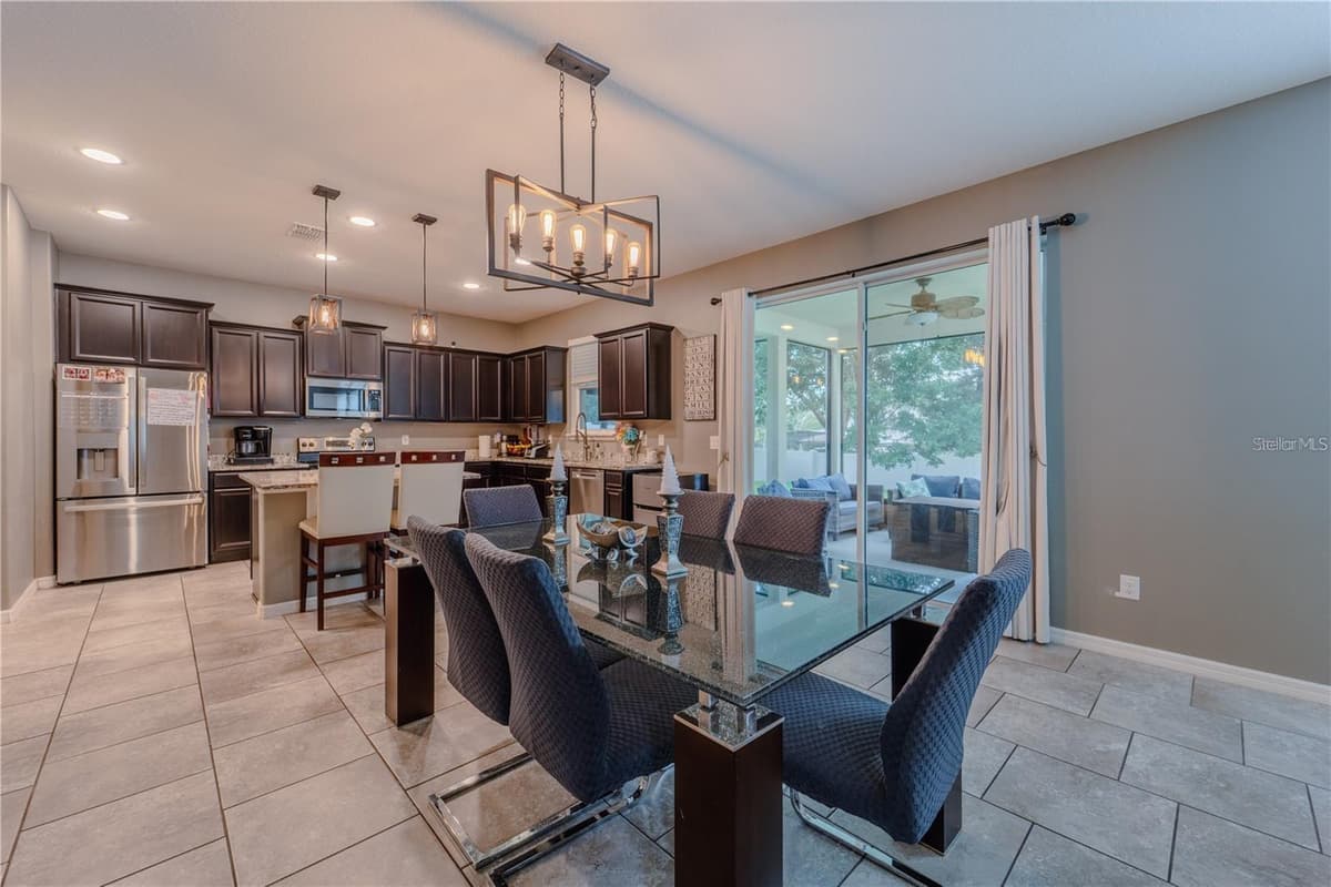 4024 BLAZEWATER COURT — photo 5 of 38