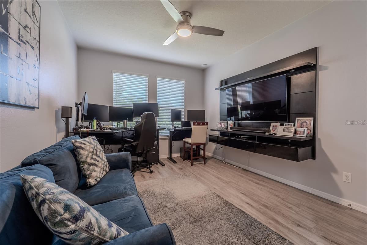 4024 BLAZEWATER COURT — photo 26 of 38