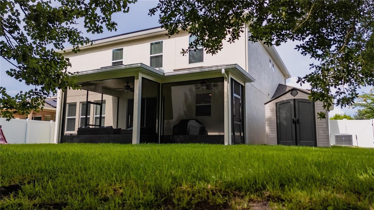 4024 BLAZEWATER COURT — photo 31 of 38