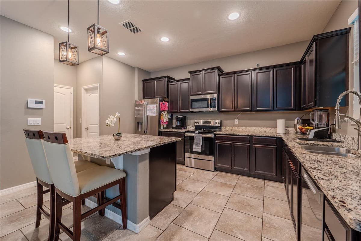 4024 BLAZEWATER COURT — photo 3 of 38