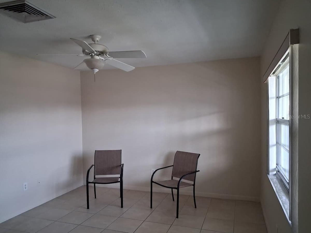 4744 AZALEA DRIVE — photo 5 of 26