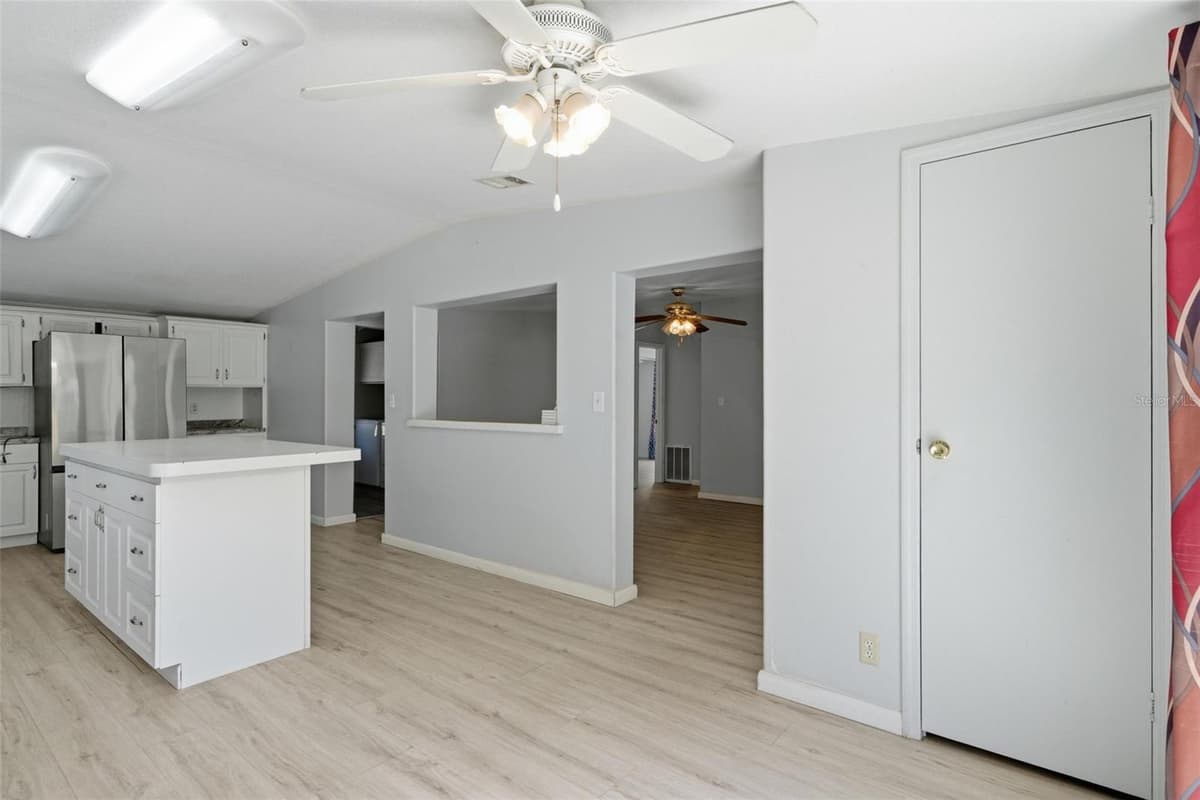 2295 STONEBROOK DRIVE — photo 16 of 63