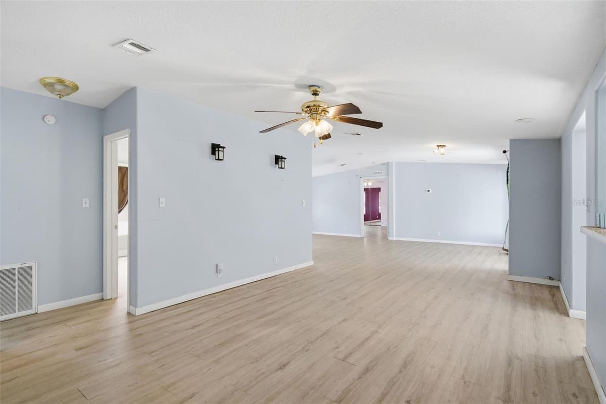 2295 STONEBROOK DRIVE — photo 4 of 63