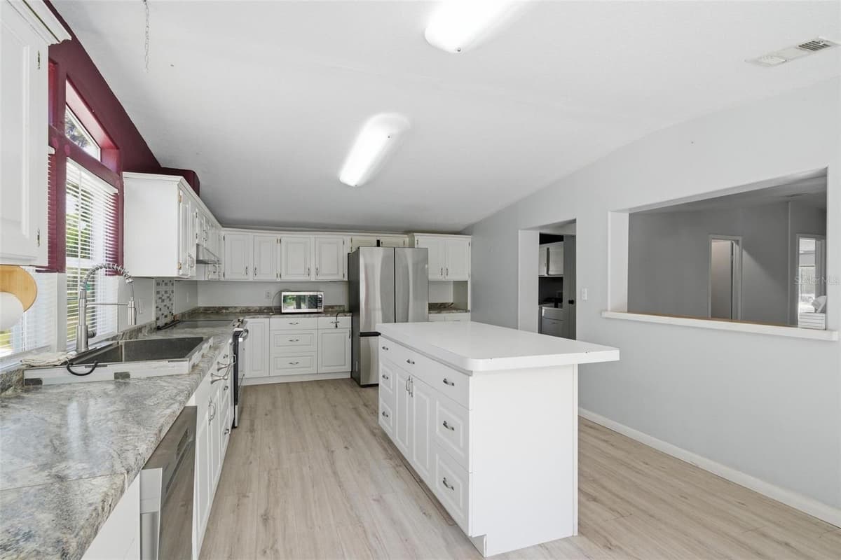 2295 STONEBROOK DRIVE — photo 13 of 63
