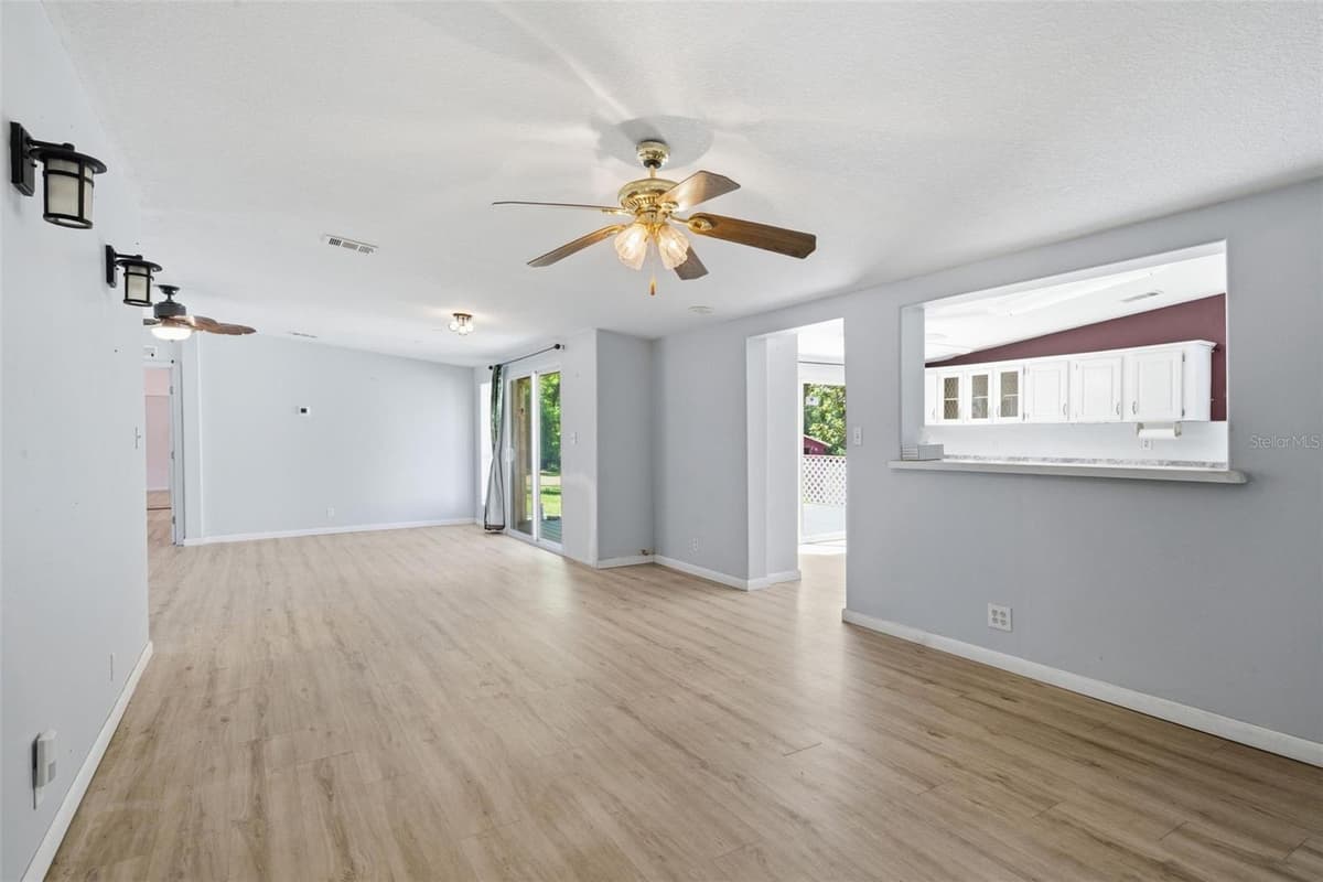 2295 STONEBROOK DRIVE — photo 5 of 63