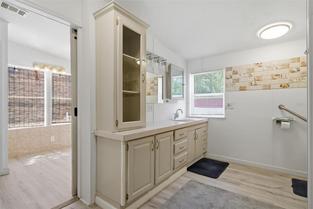 2295 STONEBROOK DRIVE — photo 24 of 63