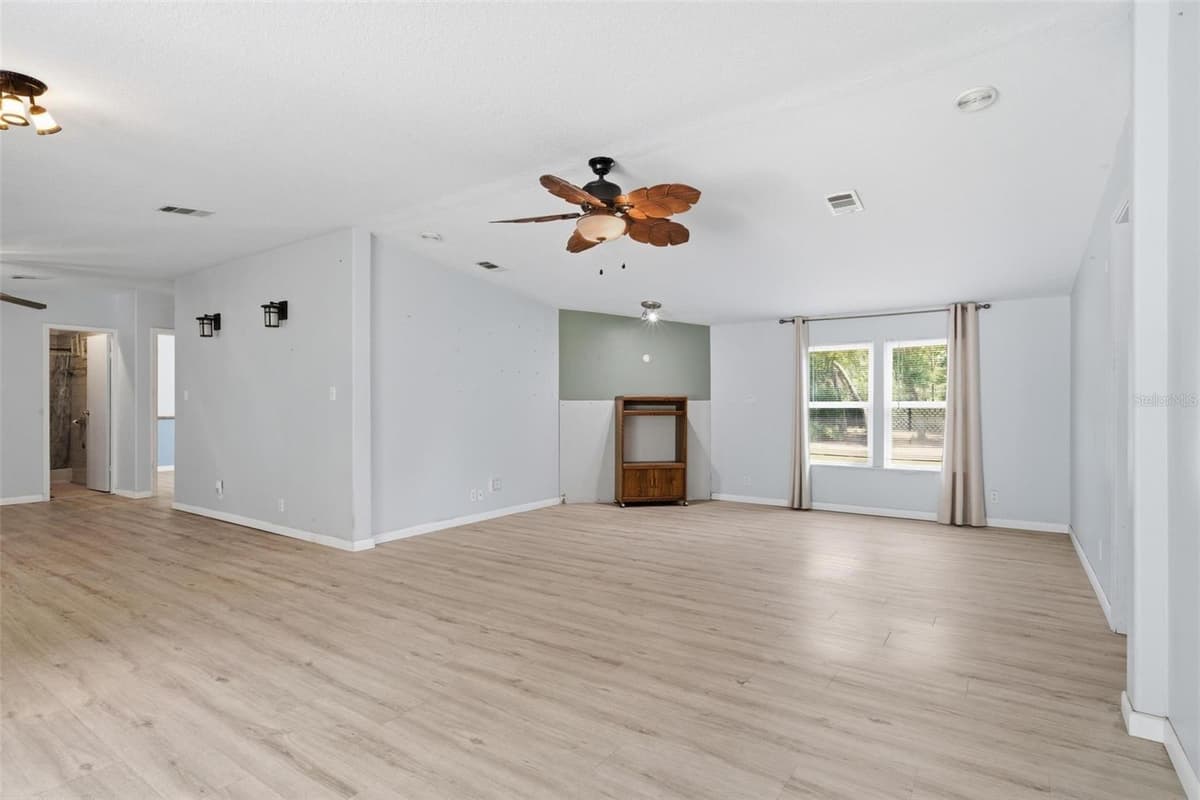 2295 STONEBROOK DRIVE — photo 18 of 63