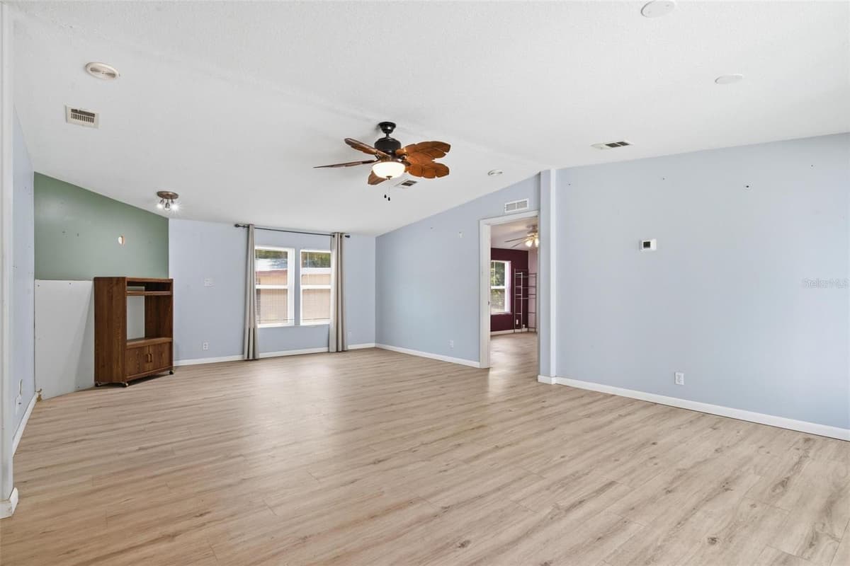 2295 STONEBROOK DRIVE — photo 17 of 63