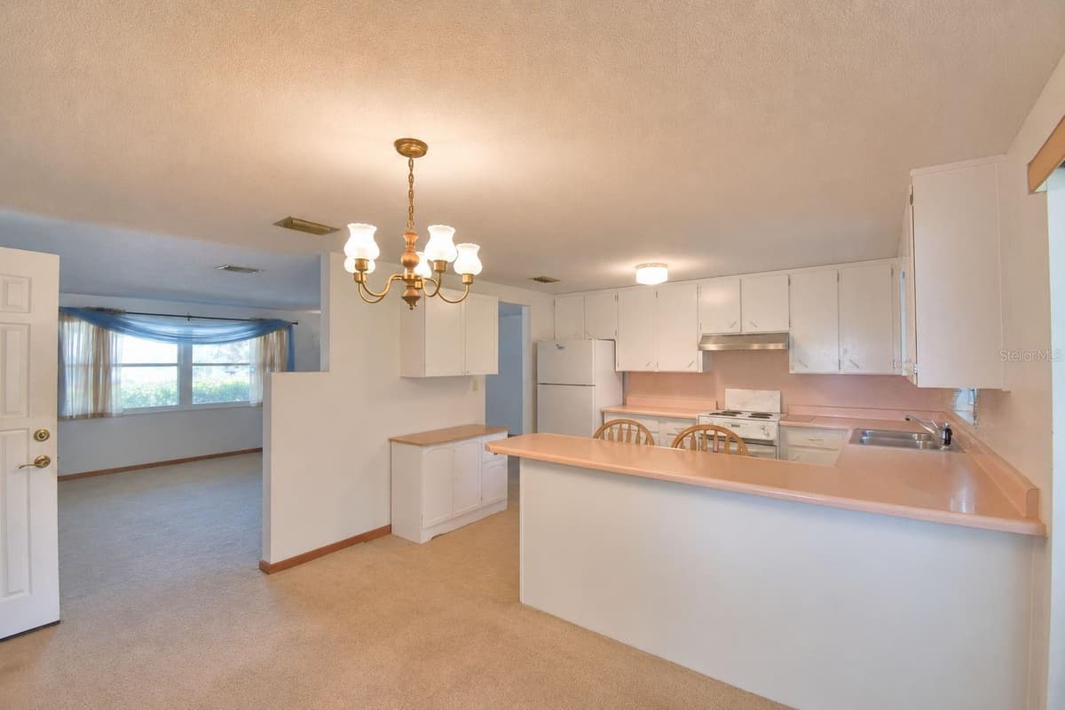 2521 MCCRANIE PLACE — photo 9 of 49