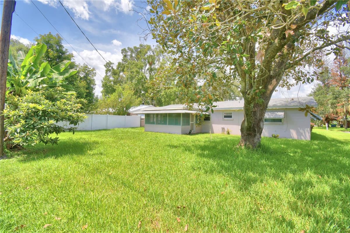 2521 MCCRANIE PLACE — photo 44 of 49