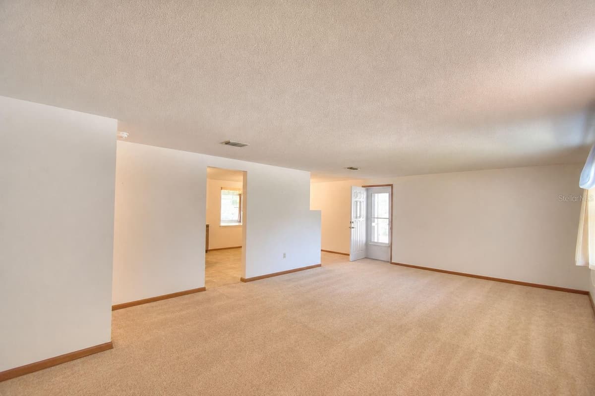 2521 MCCRANIE PLACE — photo 5 of 49