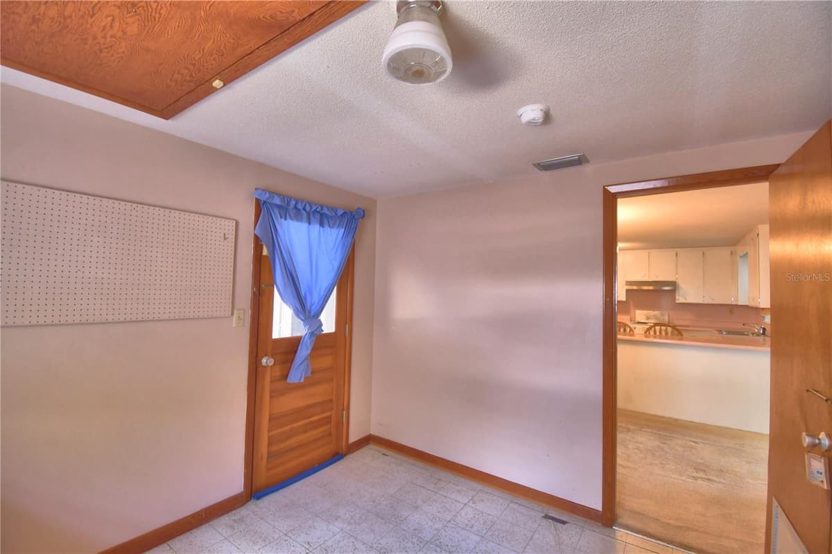 2521 MCCRANIE PLACE — photo 34 of 49