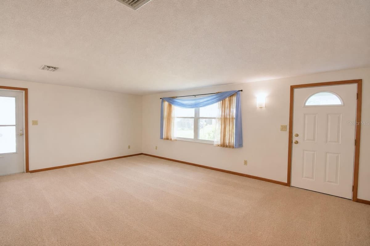2521 MCCRANIE PLACE — photo 4 of 49