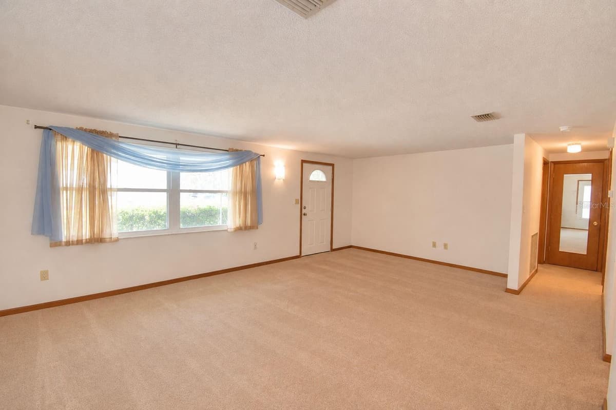 2521 MCCRANIE PLACE — photo 3 of 49