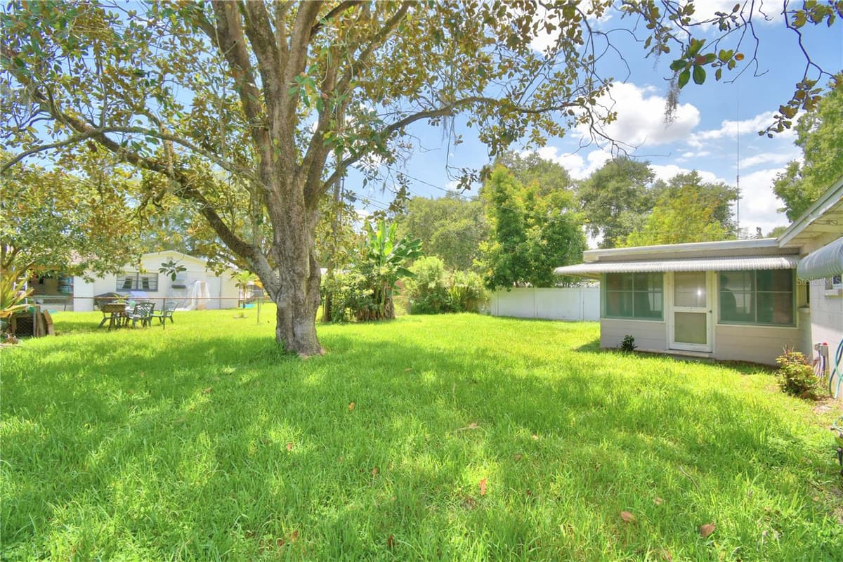 2521 MCCRANIE PLACE — photo 43 of 49