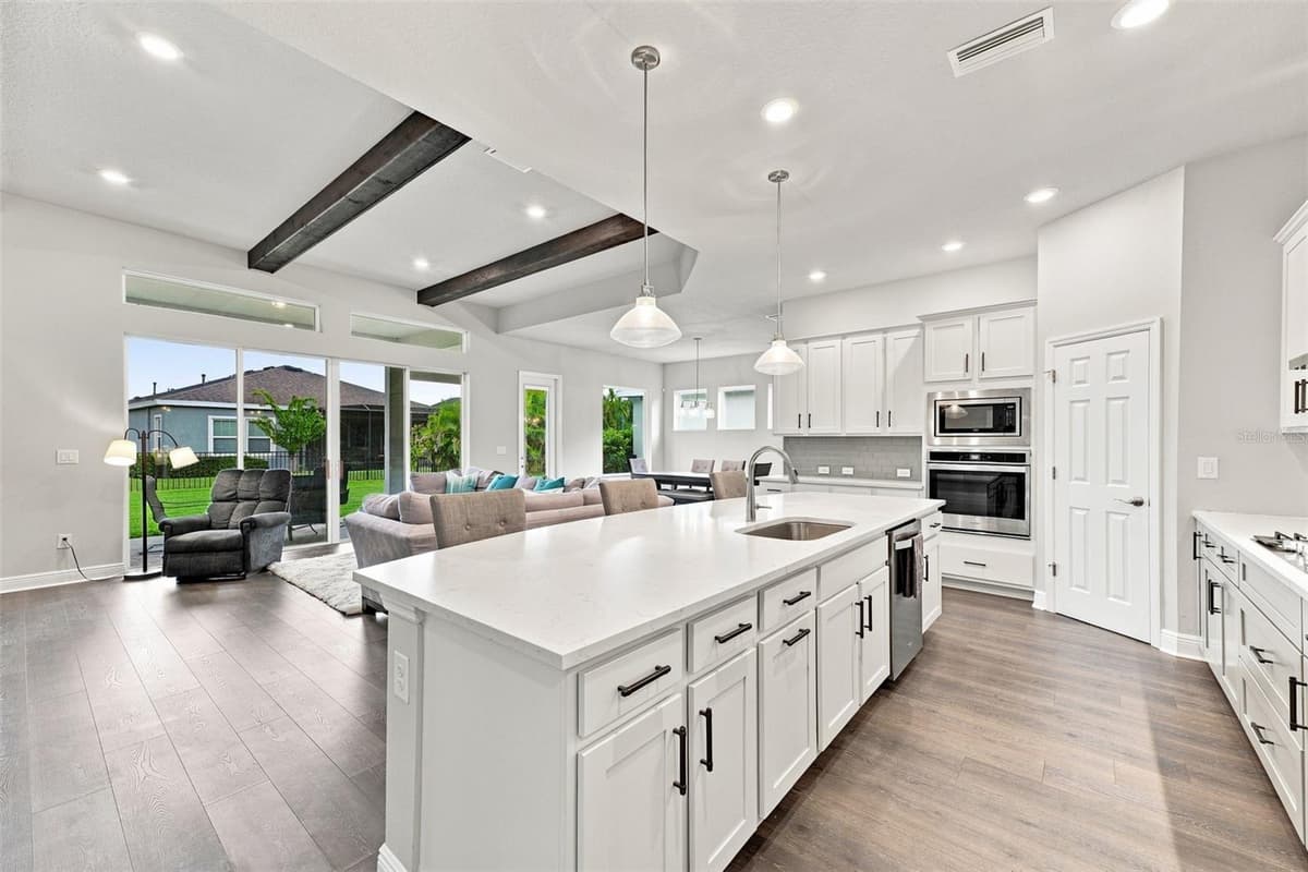5335 SILVER SUN DRIVE — photo 14 of 58