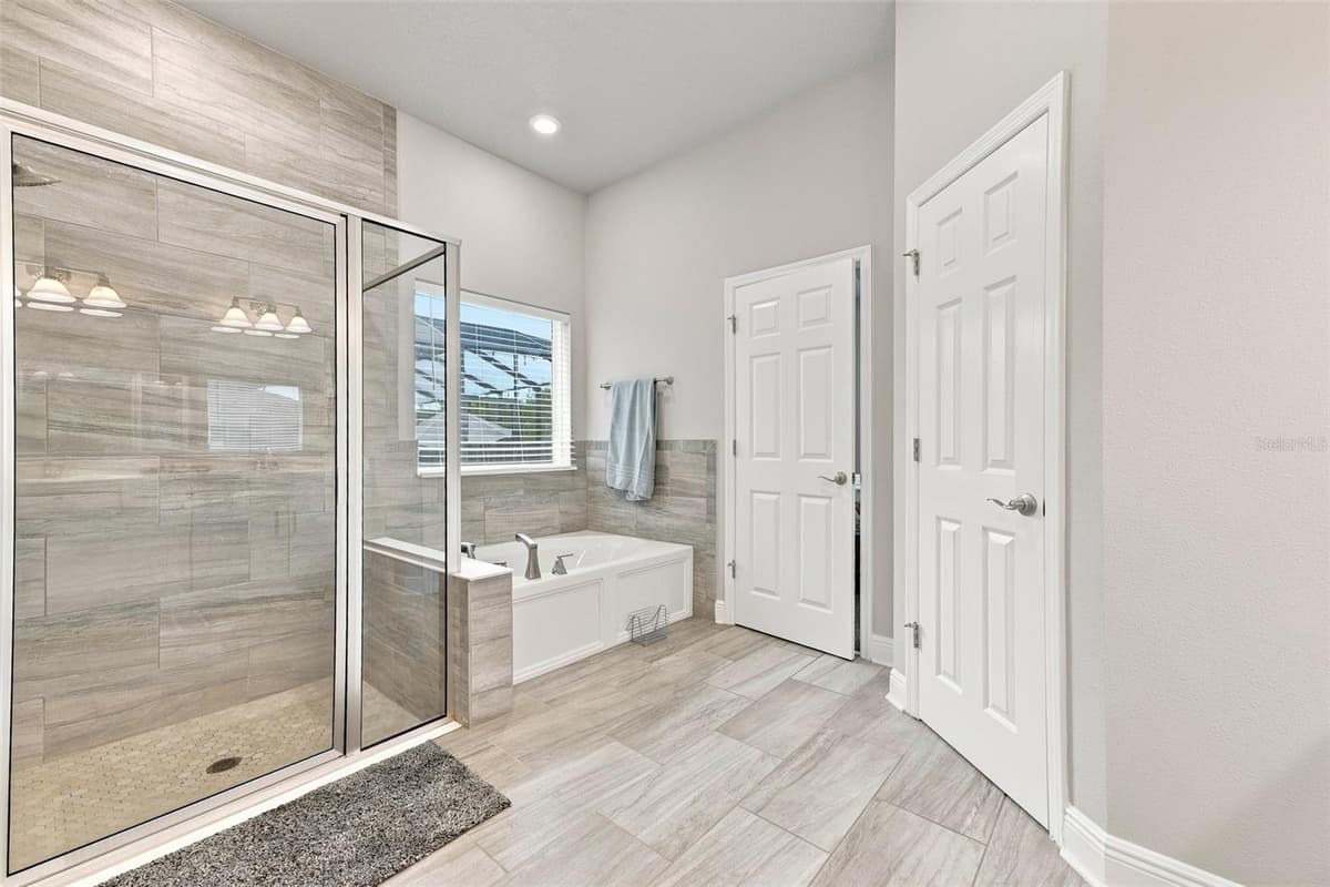 5335 SILVER SUN DRIVE — photo 27 of 58
