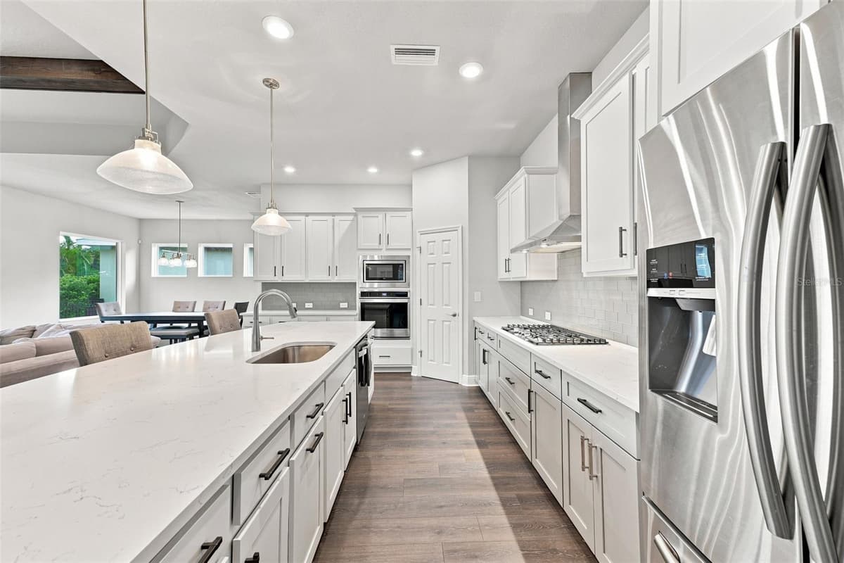 5335 SILVER SUN DRIVE — photo 13 of 58