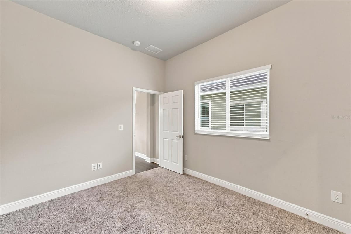 5335 SILVER SUN DRIVE — photo 38 of 58