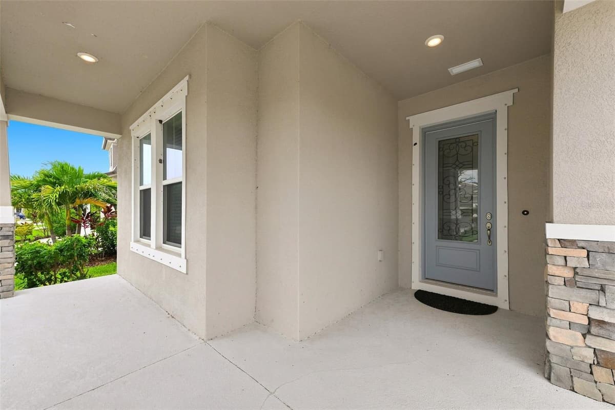 5335 SILVER SUN DRIVE — photo 3 of 58