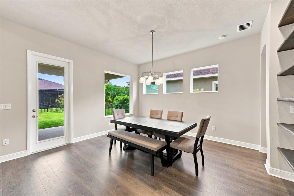 5335 SILVER SUN DRIVE — photo 18 of 58