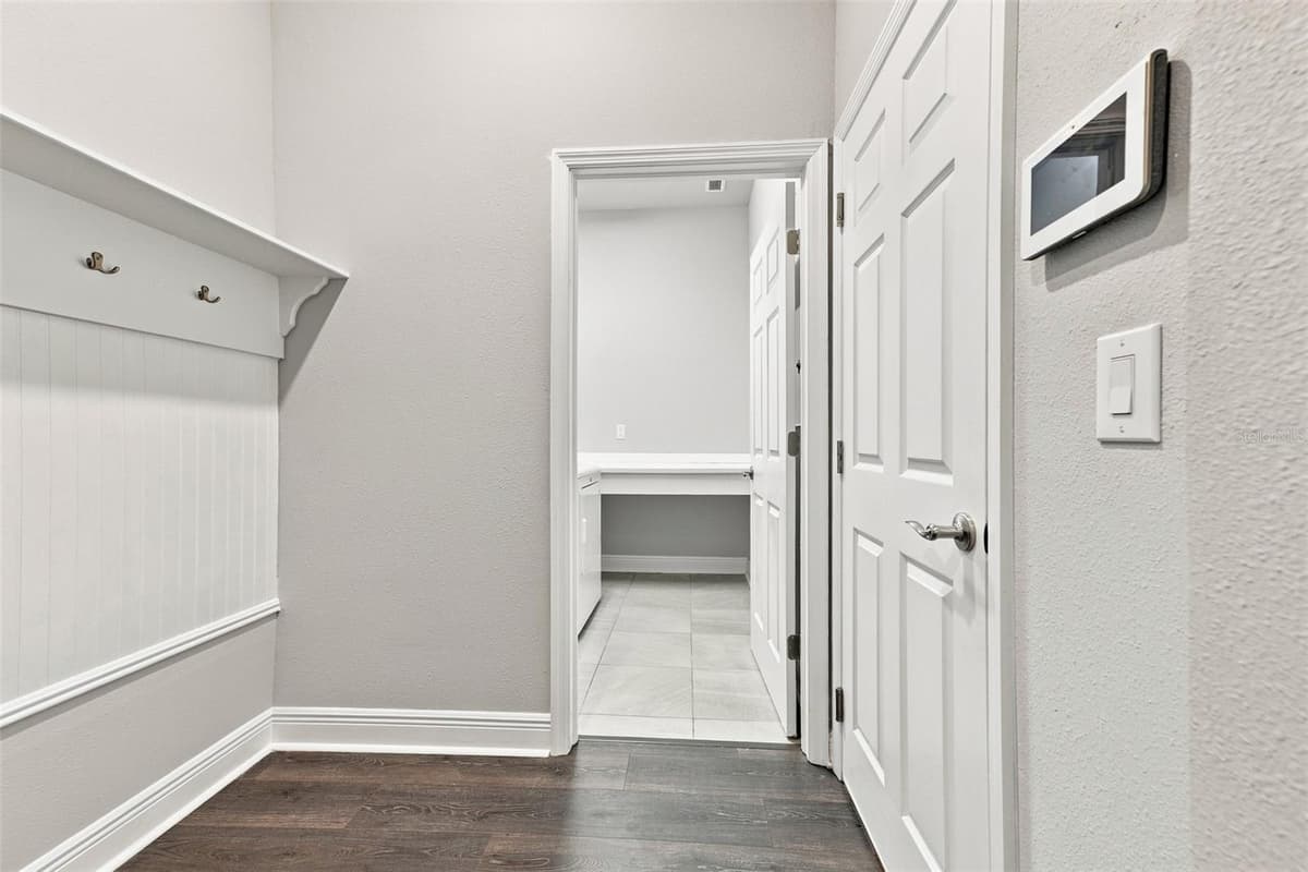 5335 SILVER SUN DRIVE — photo 41 of 58