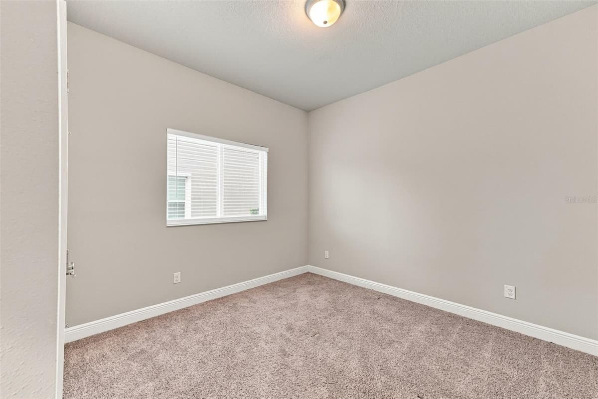 5335 SILVER SUN DRIVE — photo 32 of 58