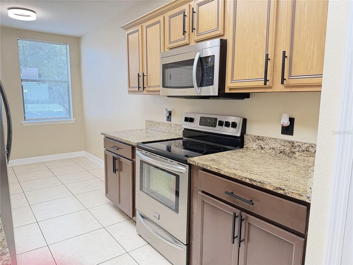 4125 LAKE ORLANDO PARKWAY — photo 6 of 39