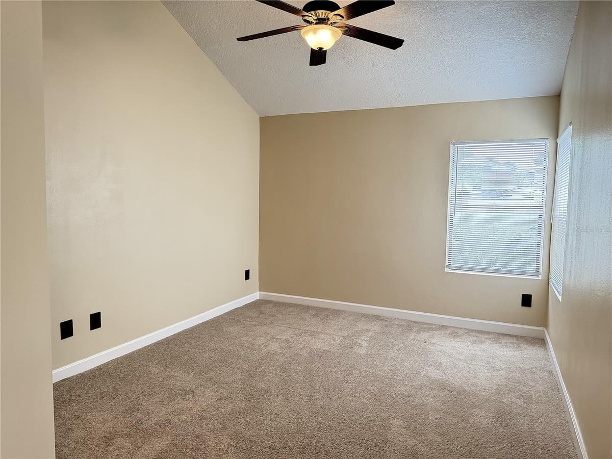 4125 LAKE ORLANDO PARKWAY — photo 17 of 39
