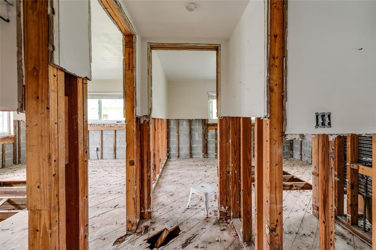 136 175TH TERRACE DRIVE — photo 14 of 39