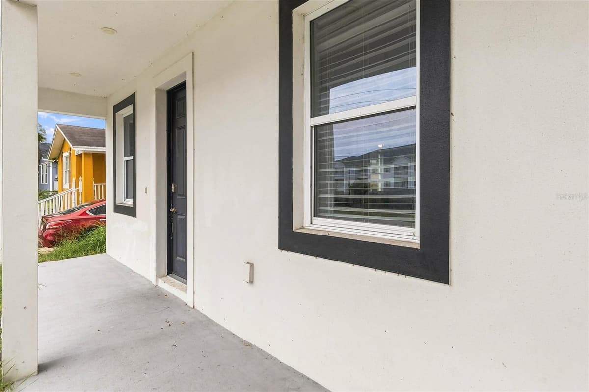 426 HUDSON STREET — photo 4 of 29