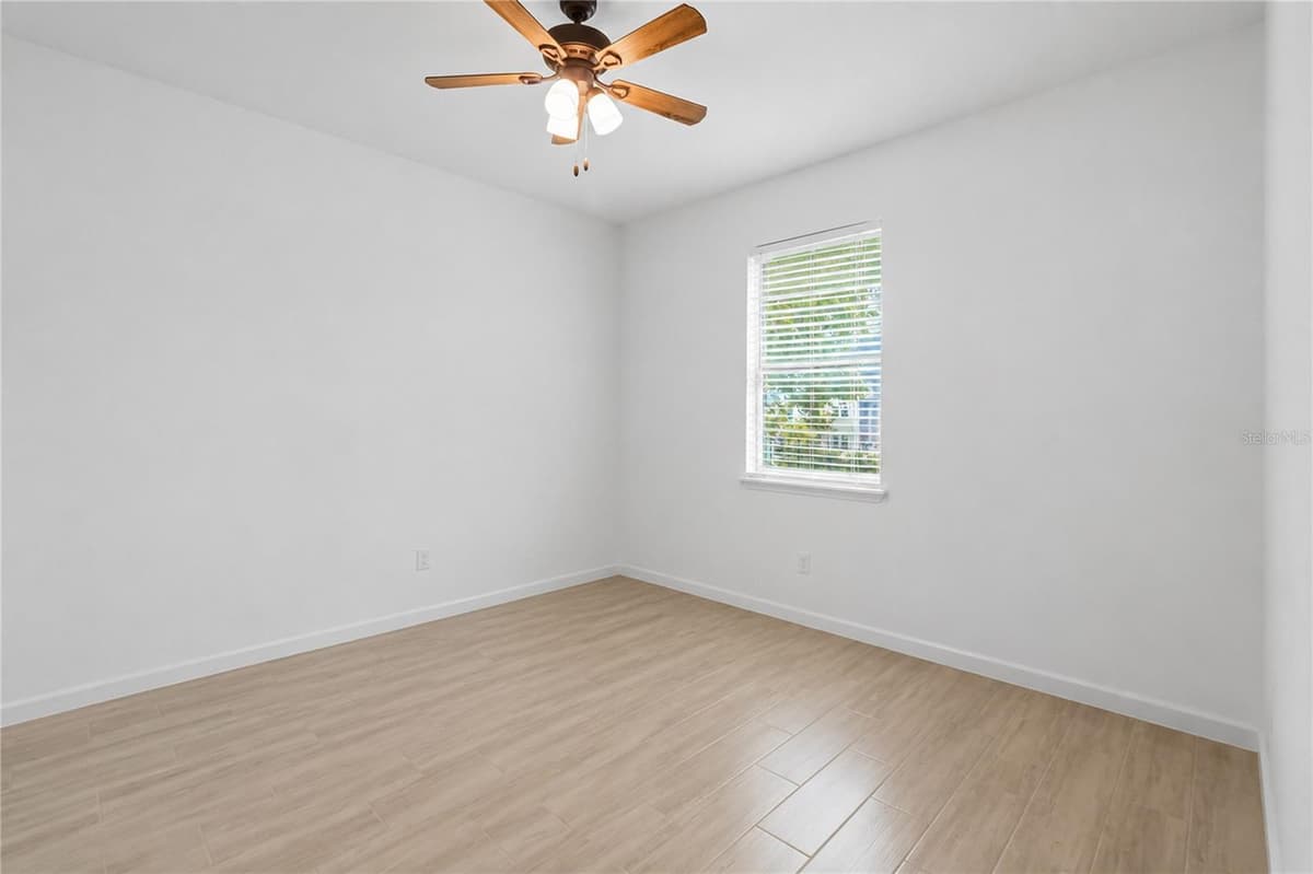 426 HUDSON STREET — photo 15 of 29