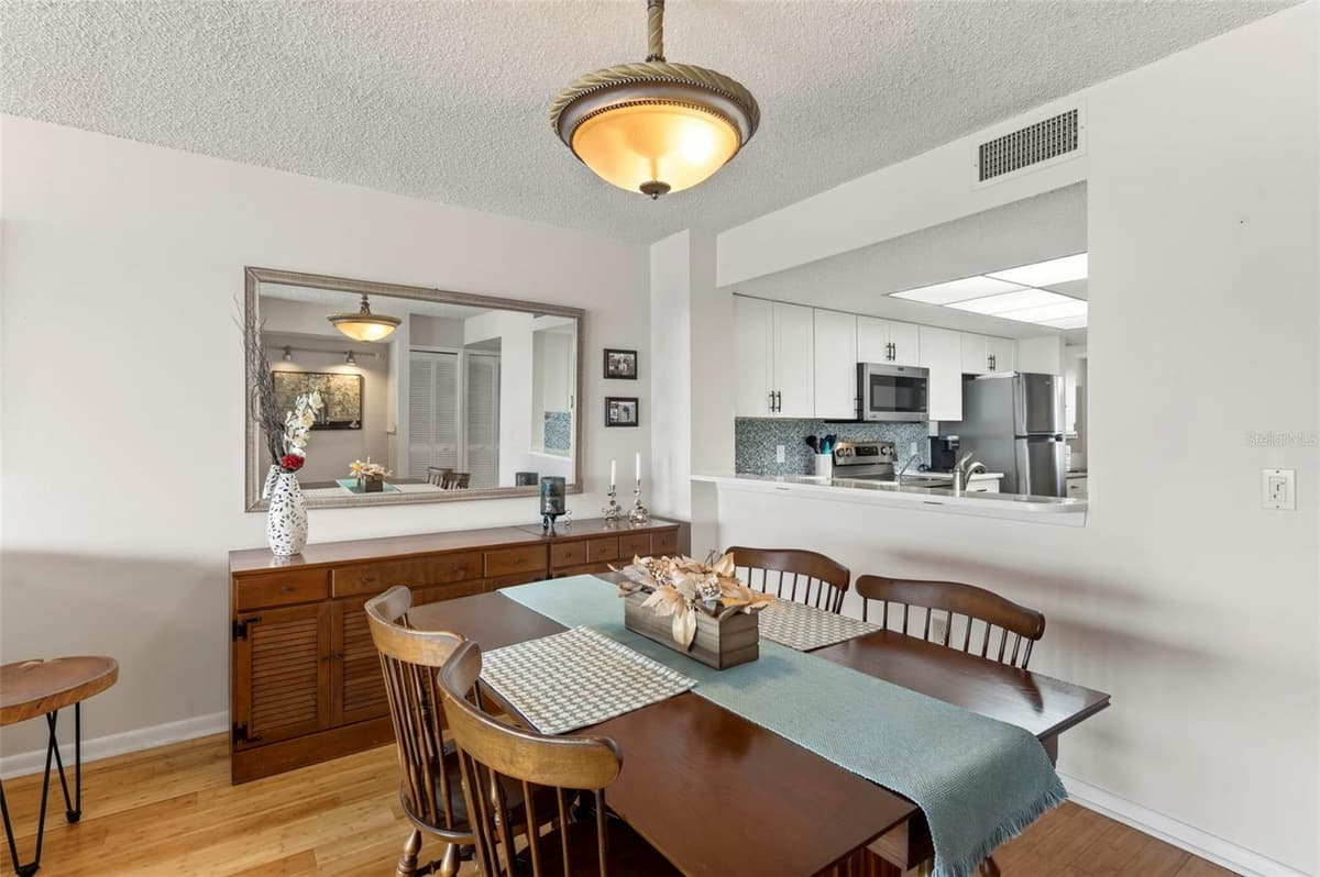 4650 BAY BOULEVARD — photo 14 of 60
