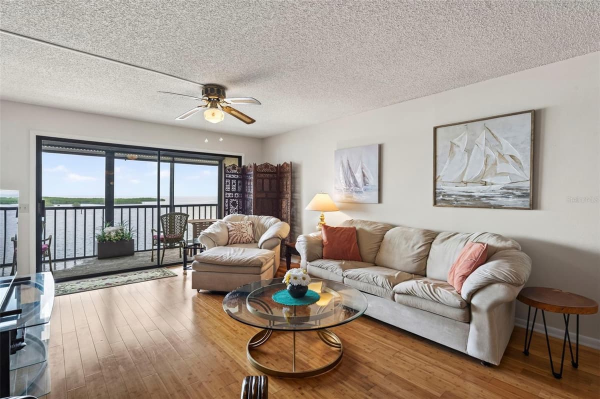 4650 BAY BOULEVARD — photo 16 of 60