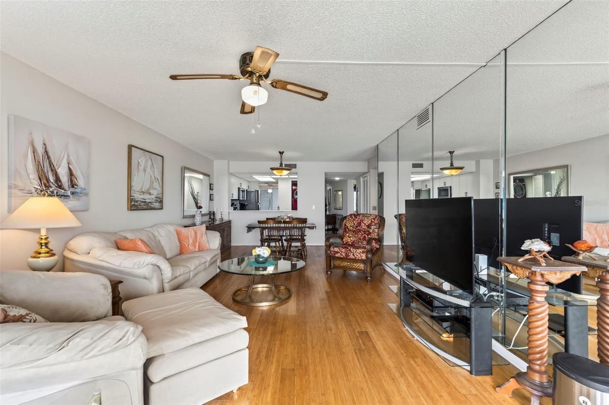 4650 BAY BOULEVARD — photo 35 of 60