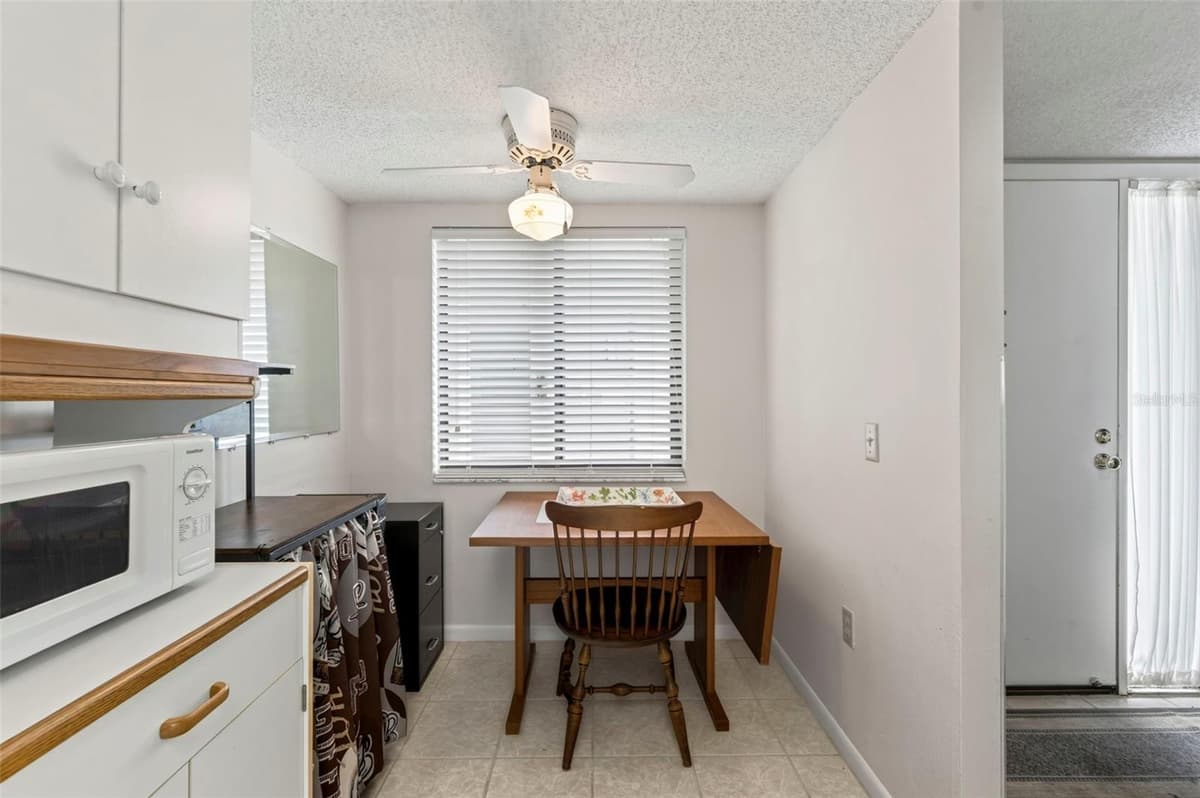 4650 BAY BOULEVARD — photo 10 of 60