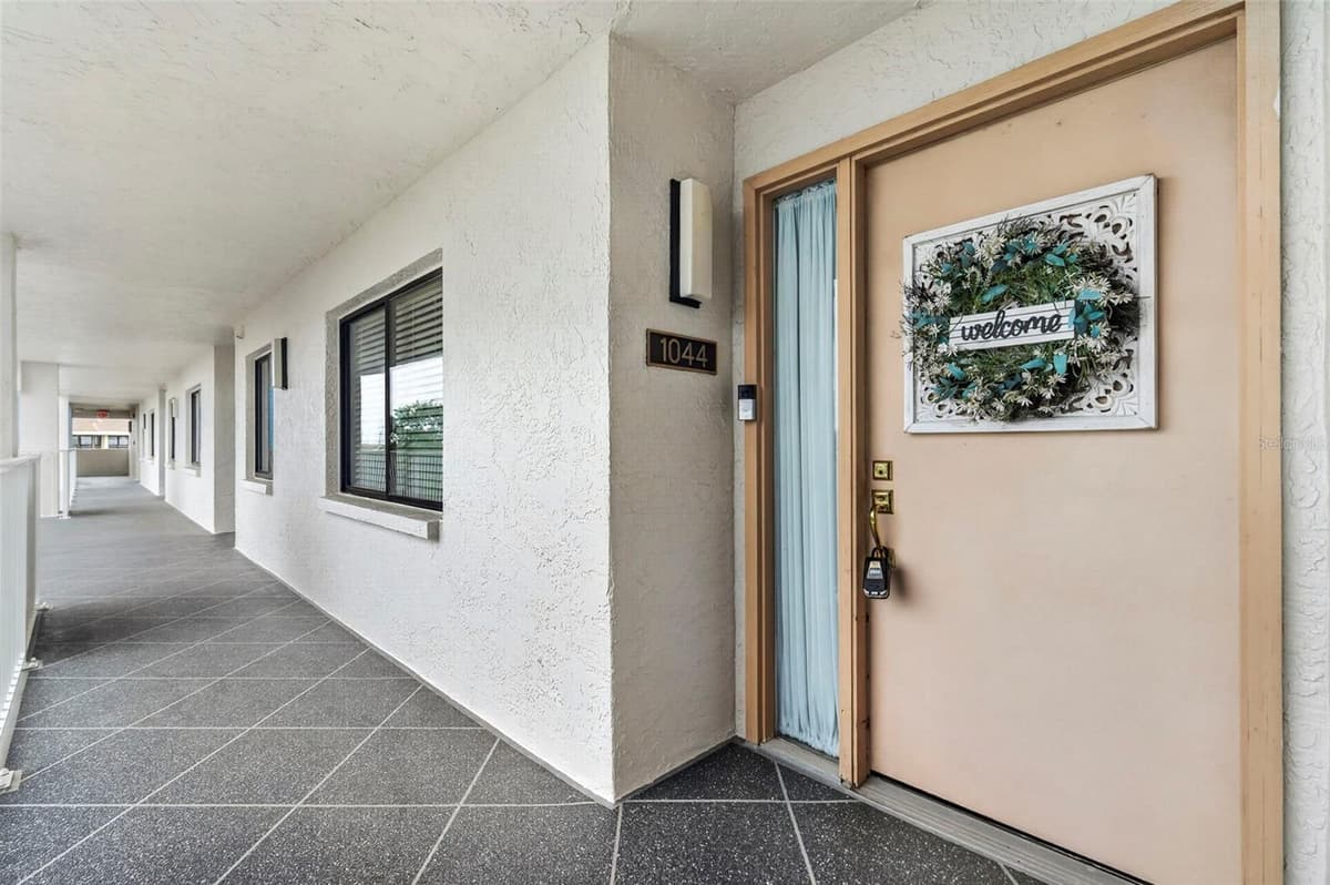 4650 BAY BOULEVARD — photo 3 of 60