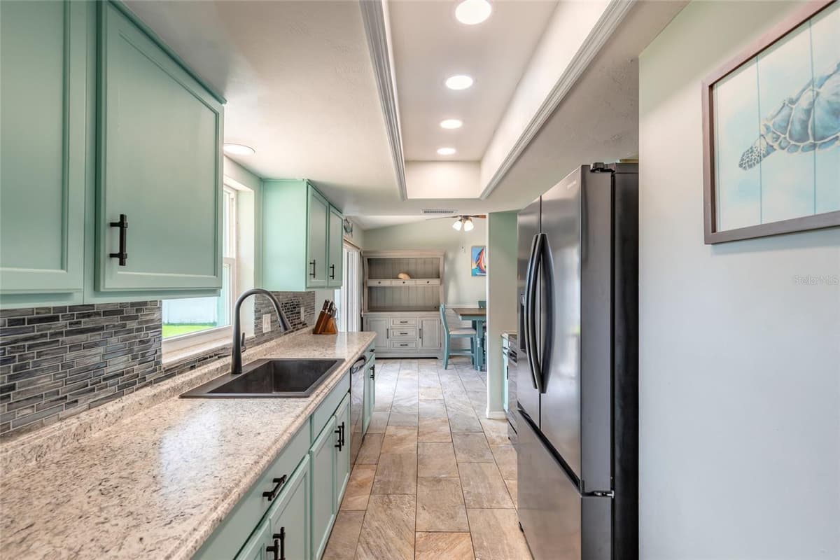 3213 VISTA PALM DRIVE — photo 13 of 34