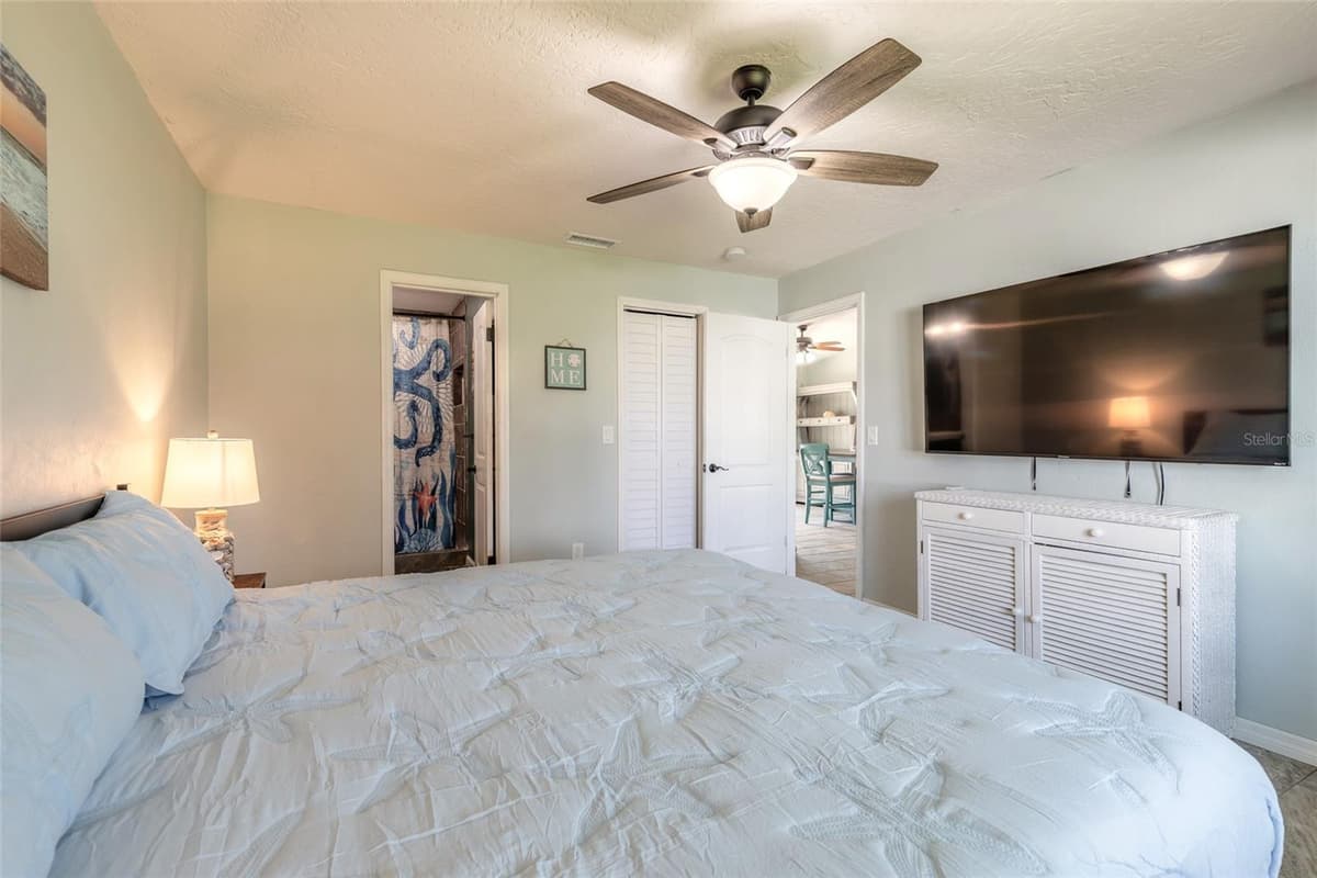 3213 VISTA PALM DRIVE — photo 10 of 34